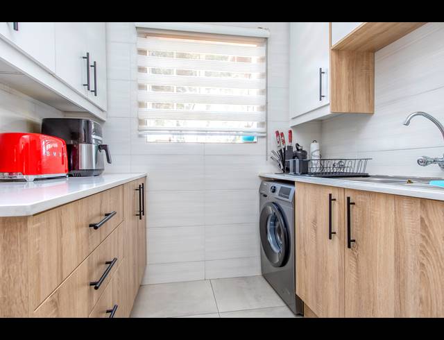 3 BEDROOM DUPLEX TO LET IN RADIOKOP